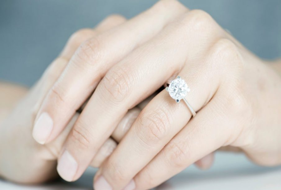 Buy the best quality engagement ring for your better half!!